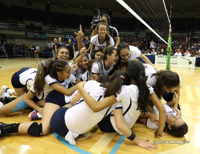 Kamehameha Warriors celebrate their State title after the championship game concludes