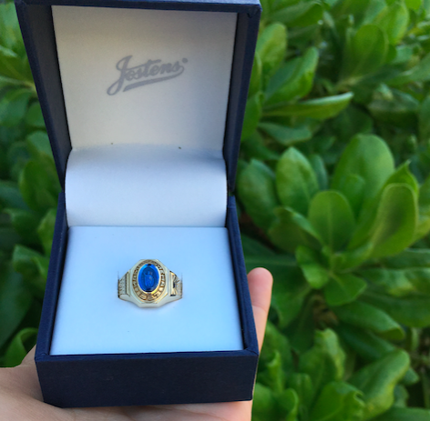 The 2018 class ring designed by Emily Stone and 'Elia Akaka.