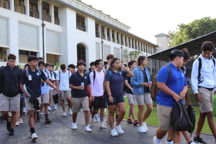 Hundreds of students participate in the Walk for Pauahi event as a way to raise awareness for Breast Cancer